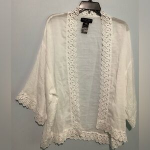 Laundry by Shelli Segal Los Angeles Women’s one size Crochet Trimmed Kimono